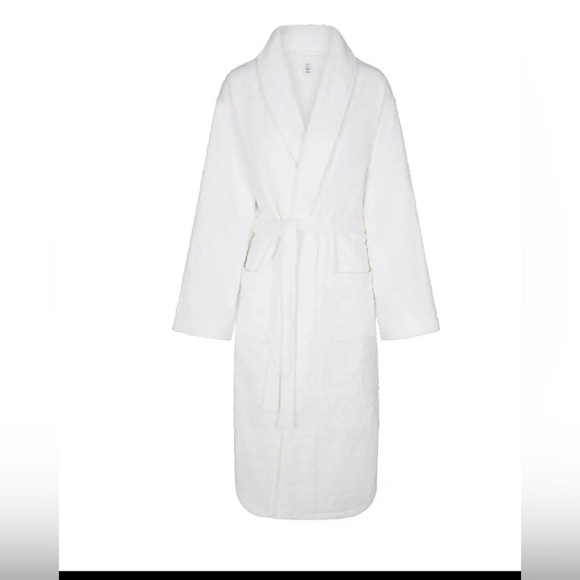 Skims Spa Robe - Picture 2 of 6